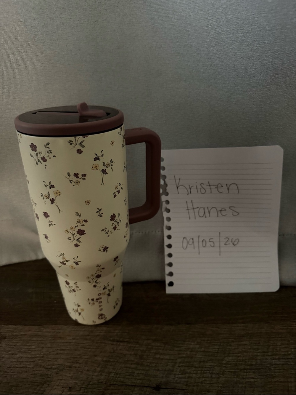 HydroJug Cream Floral Travel Tumbler with Mauve Handle and Lid